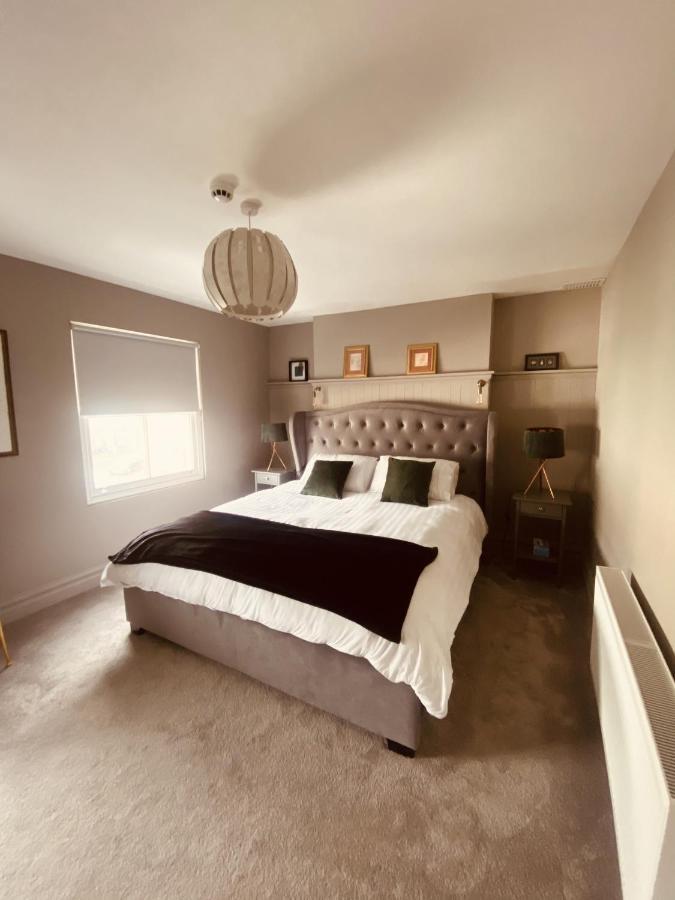 3 Bedroom Luxury Apartment Main Street Cashel  Exterior foto